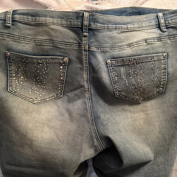 Venus Skinny jeans Size 24R featuring rhinestones - Picture 4 of 11